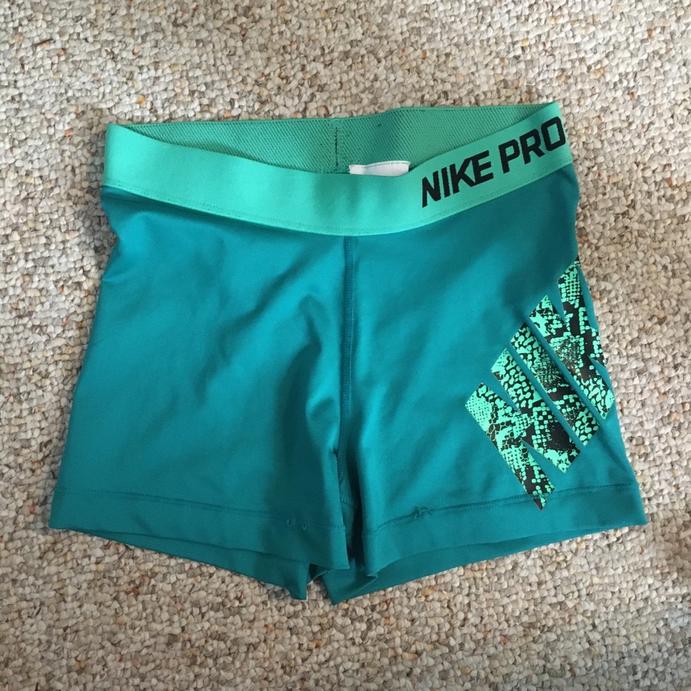 Women’s (S) Nike Pro Spandex